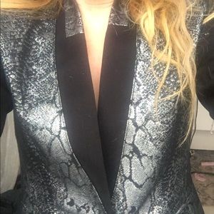 Amazing metallic snakeskin blazer - New Years Glam